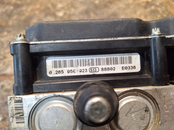 POMPE CONTRÔLEUR ABS 0265230199 0265950923 27536SC002 SUBARU FORESTER III