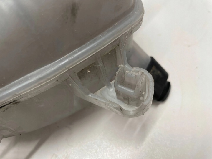 2016 PORSCHE 911 991 RÉSERVOIR D'EXPANSION 2Q0121407D