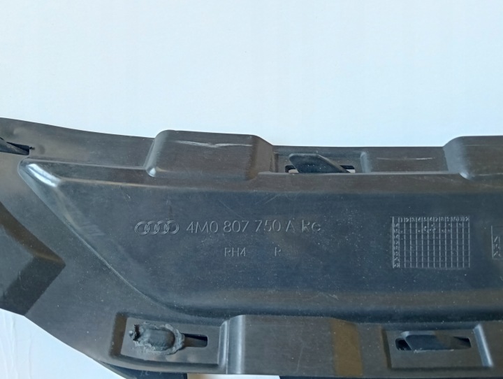 GRILLE PARE-CHOCS AVANT DROITE 4M0807750A AUDI Q7 4M