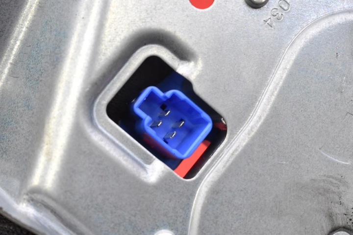 PETIT MOTEUR ESSUIE-GLACES ARRIÈRE SUBARU LEGACY 5 V UNIVERSEL 09-13