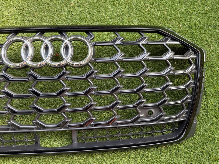 GRILLE CALANDRE PARE-CHOCS AUDI S8 4N0853651AF