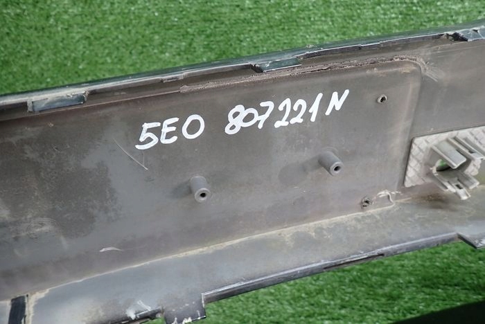 SKODA OCTAVIA III LIFT 17- PARE-CHOCS AVANT AVANT