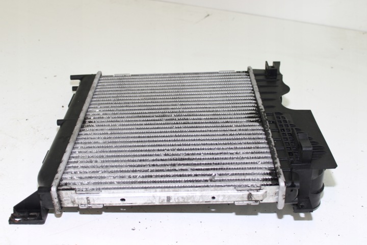 CHRYSLER VOYAGER IV 2.8 CRD ÉCHANGEUR AIR-AIR RADIATEUR 05142489AA
