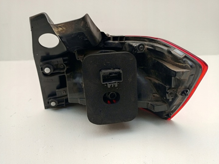 VW PASSAT B8 LIFT UNIVERSEL 2019- PHARE ARRIÈRE GAUCHE GAUCHE ARRIÈRE 3G9945095E