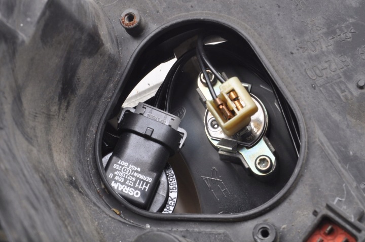 OPEL VECTRA C PHARE DROITE AVANT DROIT AVANT XÉNON ROTATIF 159872-00