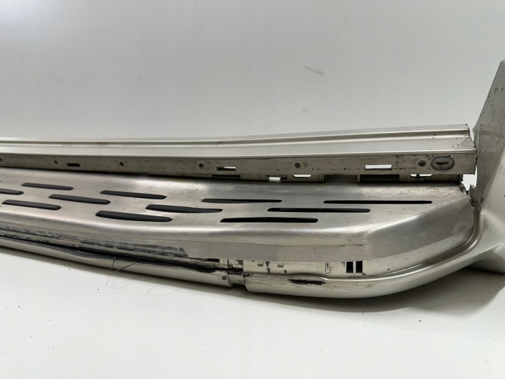 MOULURE SEUIL GAUCHE VOLVO XC90