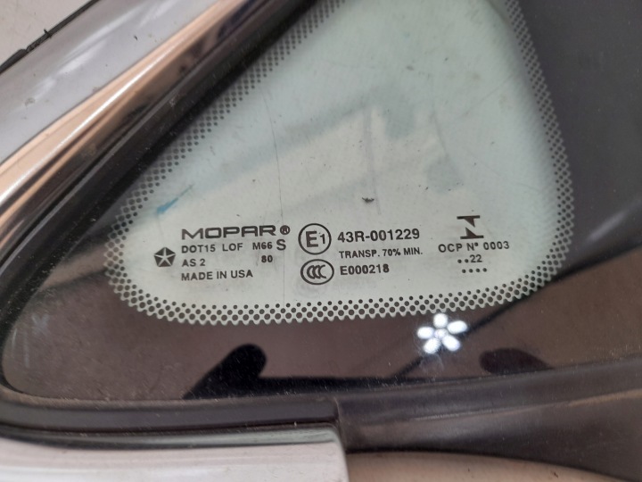 CHRYSLER PACIFICA 17- VITRE CARROSSERIE GAUCHE AVANT 68227745AE USA