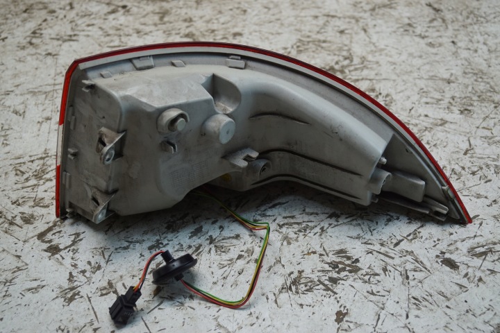 PHARE SKODA T. SUPERB 14- 15 LE VAG 3T5945095A