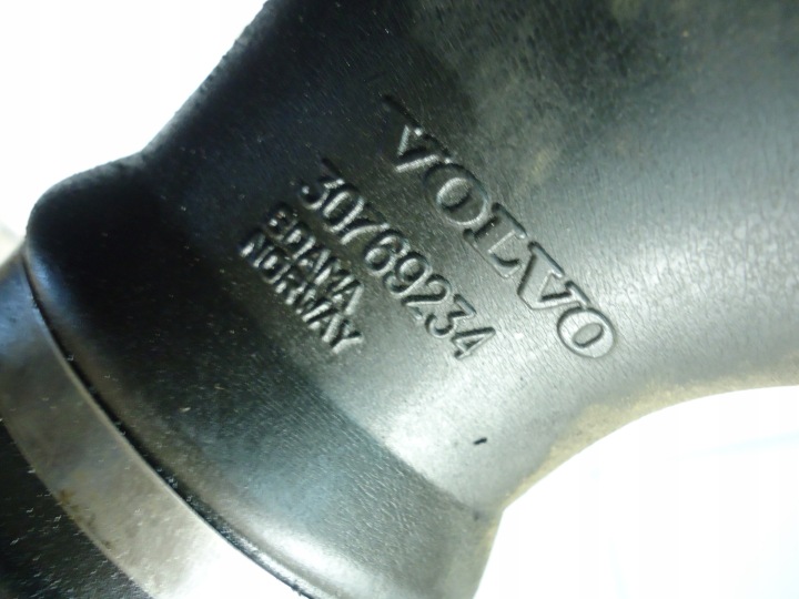 VOLVO S80 V70 2.4 D5 TUYAU AIR 30714480 DÉBITMÈTRE 30677999