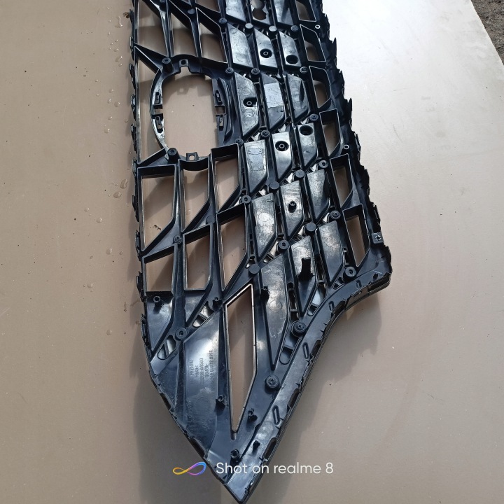 CALANDRE RADIATEUR HYUNDAI OE VERS PEINTURE AVANT 86366-G4500