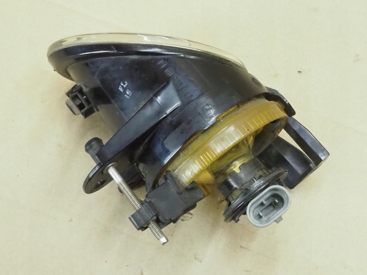 PHARES ANTIBROUILLARD GAUCHE AVANT AVANT 271293-00 VW PASSAT B6 05-10