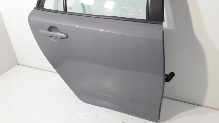 TOYOTA COROLLA E21 PORTES DROIT ARRIÈRE UNIVERSEL 1H5 OLOWKOWY (T203)