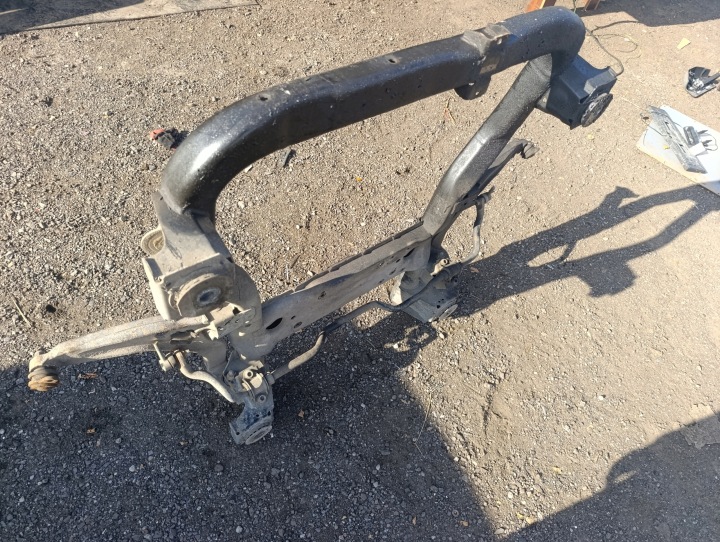 VW T5 LIFT T6 CHÂSSIS CHÂSSIS BERCEAU MOTEUR 2.0TDI 7E0499029