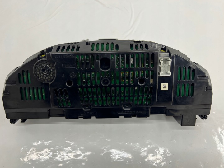 COMPTEUR TABLEAU DE BORD A2129001810 MERCEDES W212 CDI EUROPE
