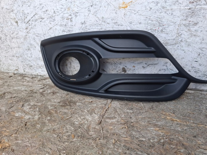 RENAULT MEGANE 3 III LIFT 261A32193R GRILLES PARE-CHOCS AVANT USINE