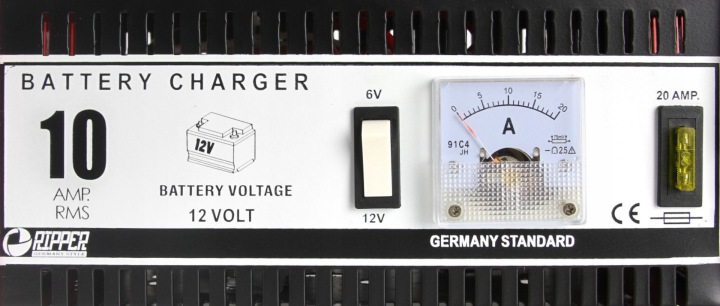 CHARGEUR AUTOMOBILE MAR-POL BC05