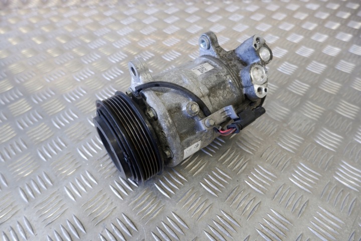 COMPRESSEUR DE CLIMATISATION BMW X1 (F48) 6842618 2.0L DIESEL 110KW 2018