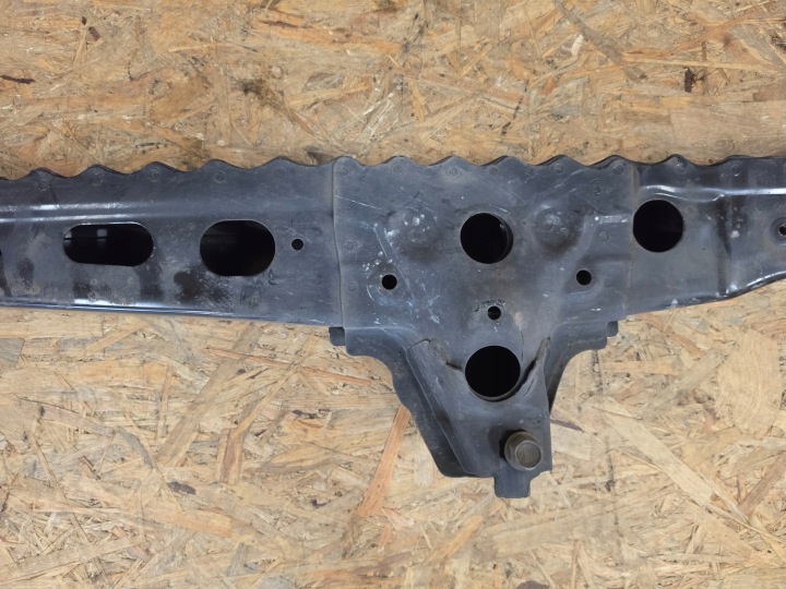 TOYOTA AURIS II 12-18 POUTRE SOUS MOTEUR TRAVERSE