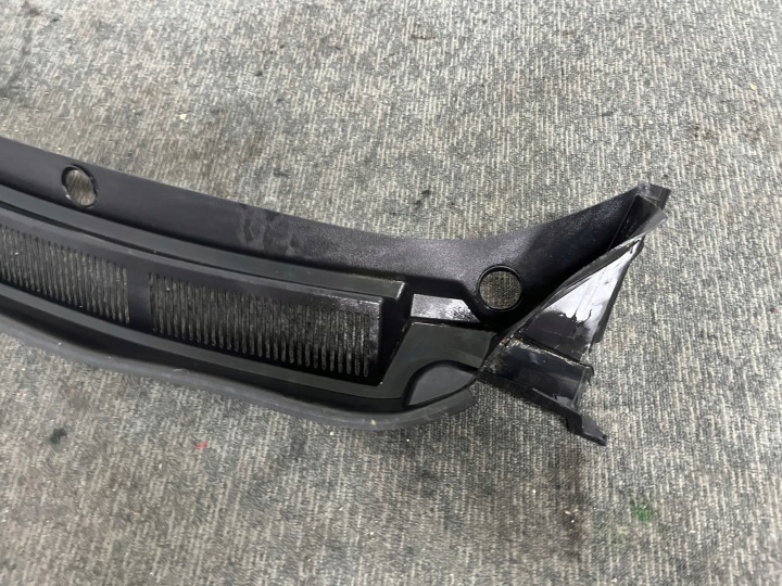 FORD TRANSIT COURIER 2021R 1.0 ECOBOOST DOUBLURE DE PASSAGE DE ROUE PLASTIQUE ORIGINAL EUROPE