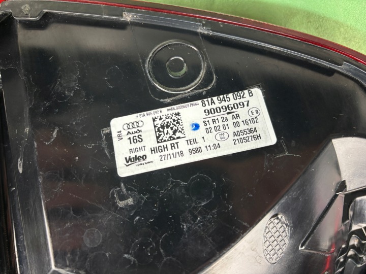 PHARE DROITE ARRIÈRE LED AUDI Q2 81A 81A945092B