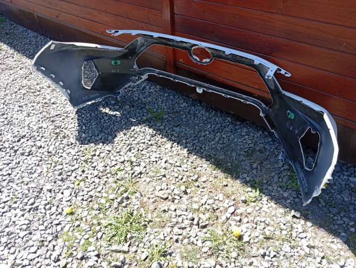 PARE-CHOCS AVANT TOYOTA RAV4 V
