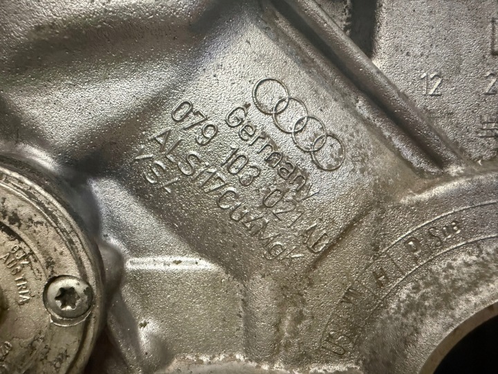 AUDI 4.2 FSI V8 BAT BLOC BAS MOTEUR CARROSSERIE 079103021AD