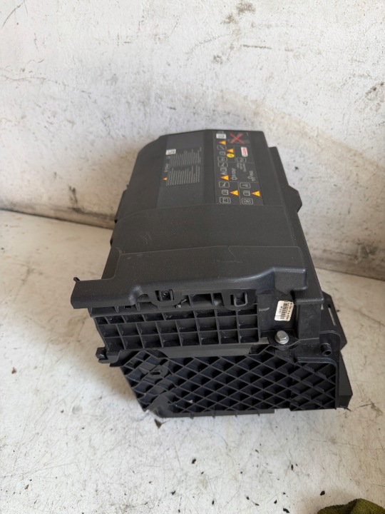 RENAULT TRAFIC III IV LIFT CHÂSSIS BATTERIE PROTECTION 244465684R 244971649R