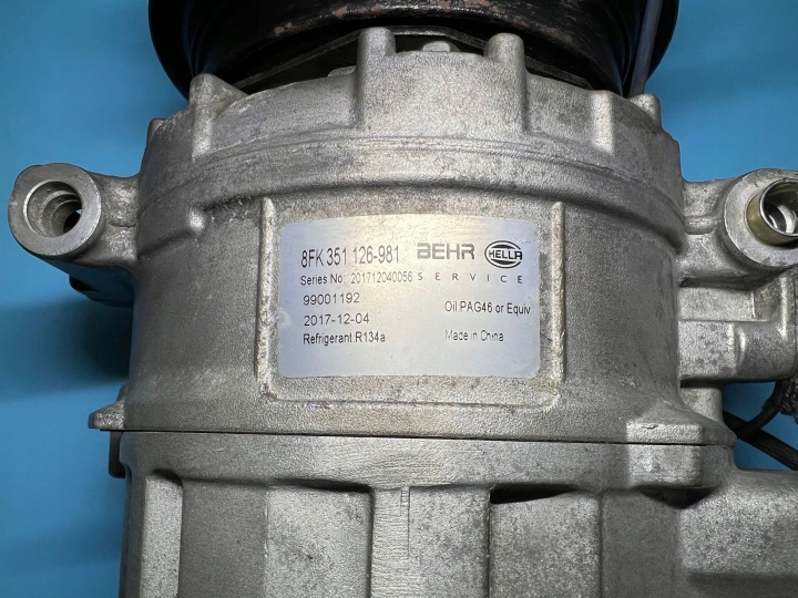 COMPRESSEUR DE CLIMATISATION VW PASSAT B5 AUDI BEHR HELLA SUBSTITUT 8FK351126981