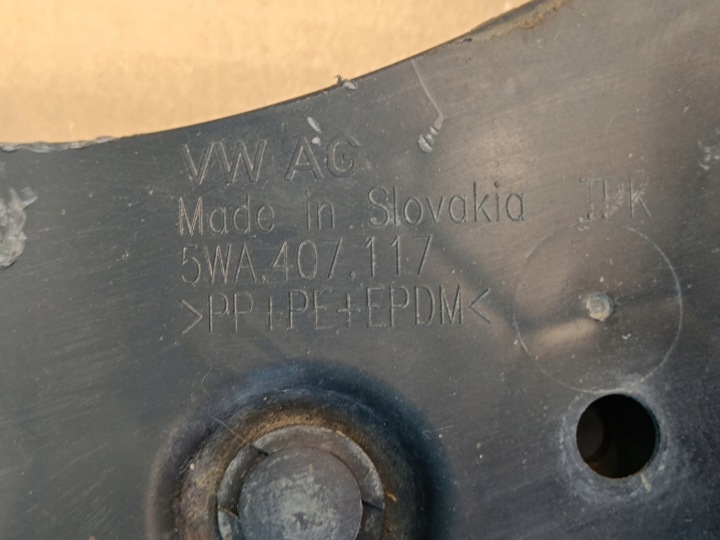 BRAS DE SUSPENSION SKODA DROIT OCTAVIA 20- LE VAG 5WA407151A