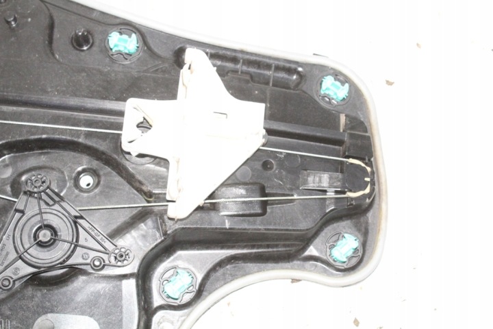 ÉLÉVATEUR VITRES ARRIÈRE GAUCHES PORTES VW GOLF VIII (CD1) 5H0839401F 1.5L