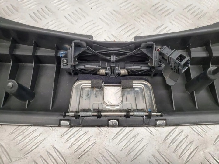 PROTECTION SERRURE COUVERCLES DE COFFRE AUDI Q7 (4M) 4L0864483E 3.0L GASOLINE 2015