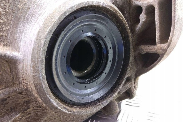 RÉDUCTEUR DE VITESSE ARRIÈRE BMW 5 GRAN TURISMO (F07) 7578151 3.0L DIESEL 2011