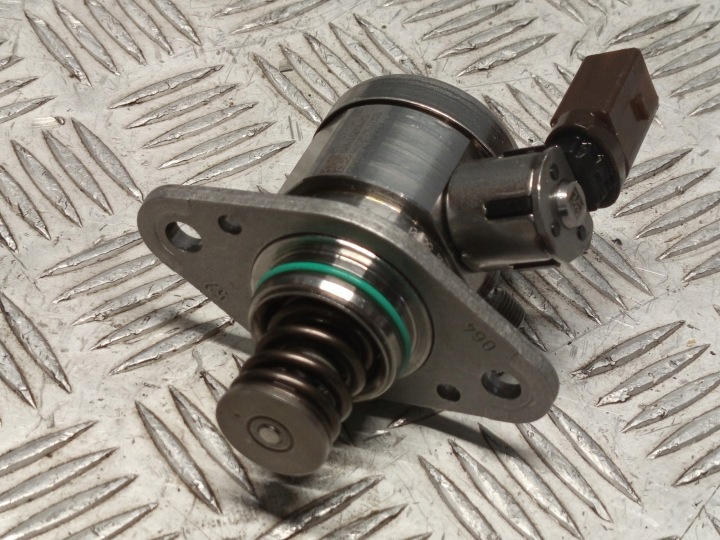 MERCEDES-BENZ OE A2540700400 W254 POMPE INJECTION HAUTE PRESSION