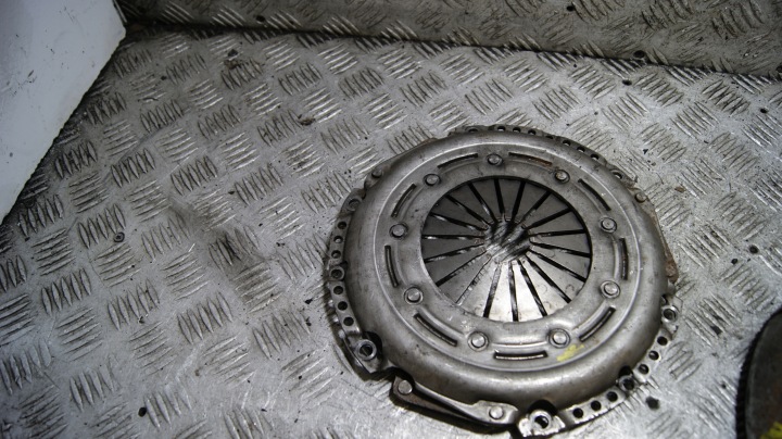 EMBRAYAGE COMPLET PEUGEOT 307