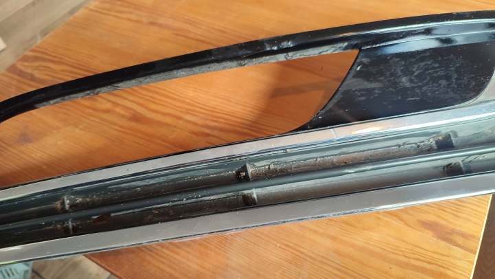 GRILLE CALANDRE PARE-CHOCS AVANT DROIT VOLKSWAGEN PASSAT B7 3AA 10-14 HIGHLINE