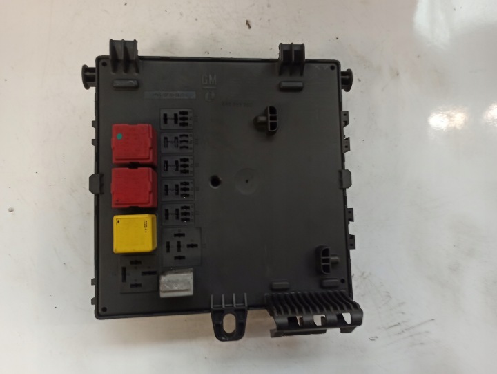 OPEL VECTRA C MODULE CONTRÔLEUR FUSIBLE 13125489 BB