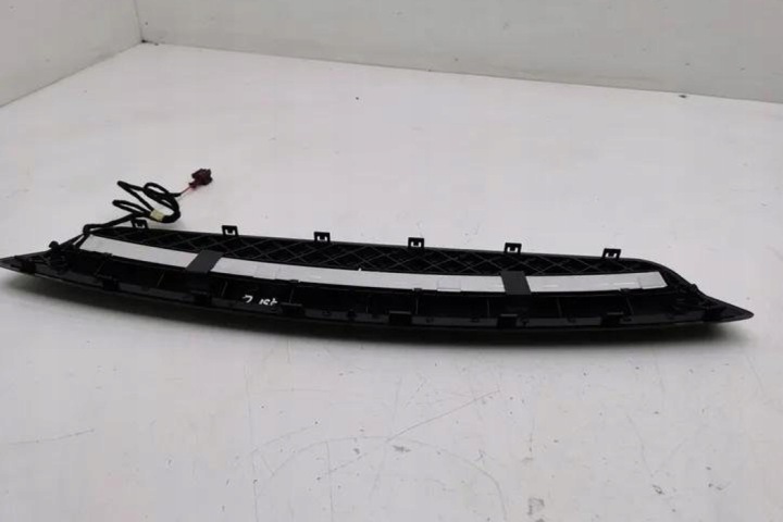 SUPPLÉMENTAIRE FEUX STOP MERCEDES-BENZ CLS (C218) A2186830030 3.0L DIESEL 195KW