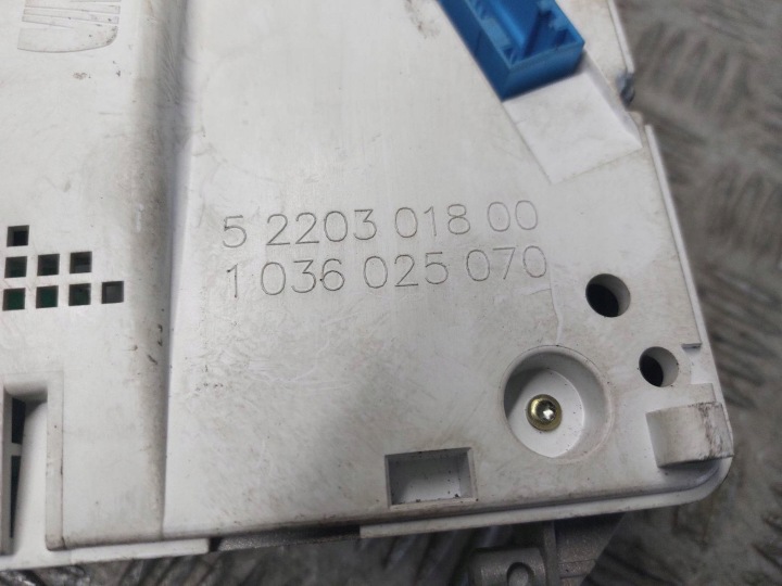 KIT DE DÉMARRAGE VOLKSWAGEN POLO III LIFT 0261207593