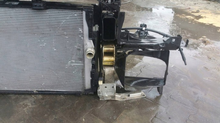 BMW M5 F10 4.4L PANNEAU AVANT RENFORCEMENT RADIATEUR POUTRE 8052499