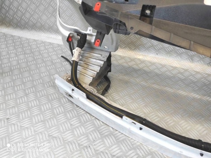 OPEL MERIVA II B PANNEAU AVANT OCULAIRE RENFORCEMENT POUTRE PARE-CHOCS AVANT Z176