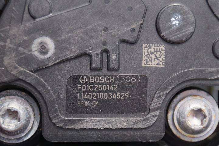 RÉSERVOIR POMPE ADBLUE MERCEDES E-KLASA W212 A212 A2124704802 0444040005