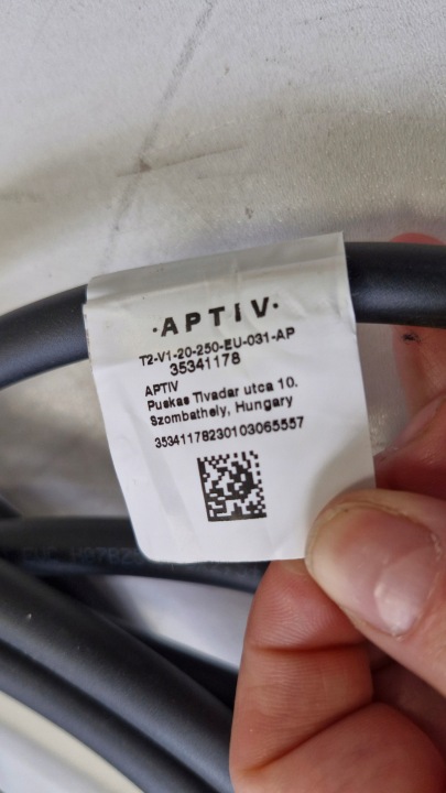 FIL CÂBLE VERS LADOWANIA AUTOMOBILES JEEP APTIV 35341178 AVEC ZASILACZEM GWR