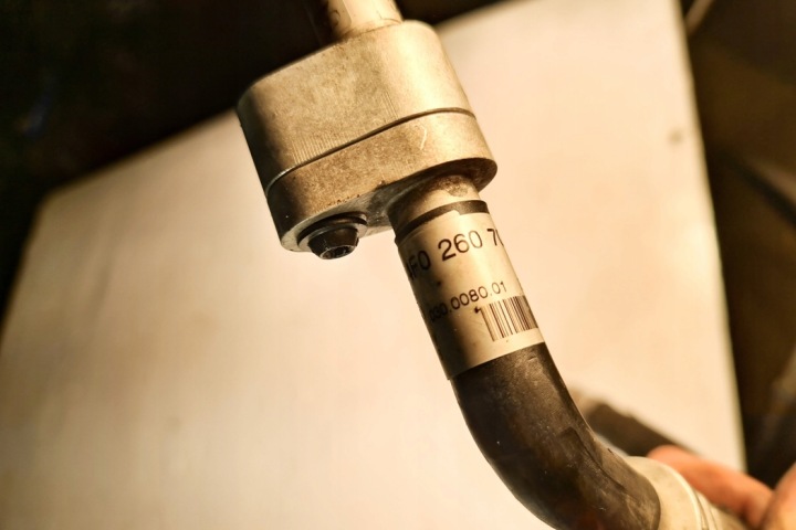 TUBES CLIMATISATION AUDI A6 (4F2, C6) 4F0260708 5.2L GASOLINE 320KW 2007