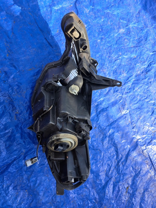 PHARE AVANT AVANT DROITE PEUGEOT 108