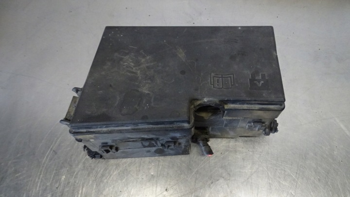 BOÎTE FUSIBLES FORD C-MAX 1.6
