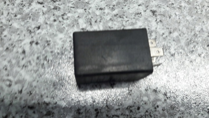 171919091 RELAIS AUDI VW GOLF I
