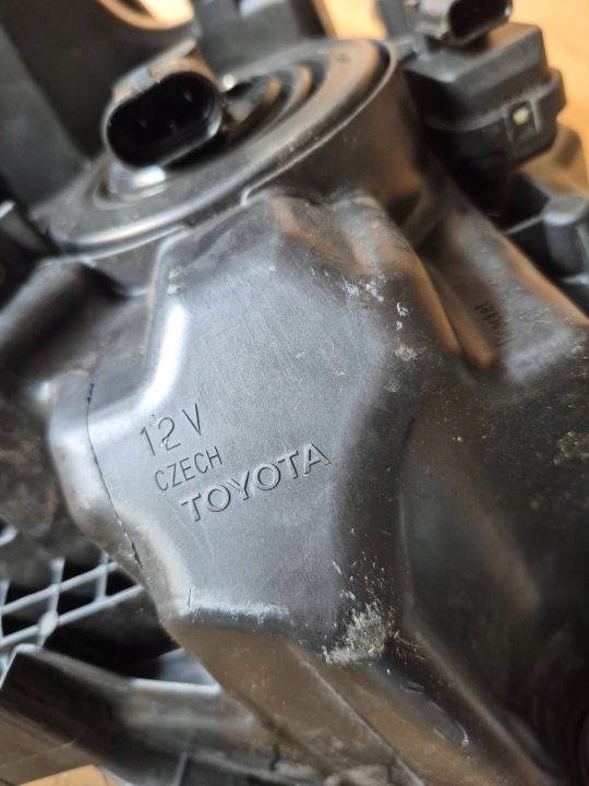 TOYOTA YARIS 4 IV 19- DROITE CÔTÉ PHARE AVANT ORDINAIRE EUROPE K0-6EU