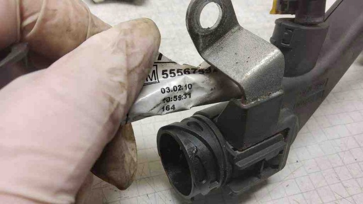 CONDUITES DE DÉRIVATION D'INJECTION OPEL INSIGNIA A ESTATE (G09) 55572001 2.0L DIESEL 96KW