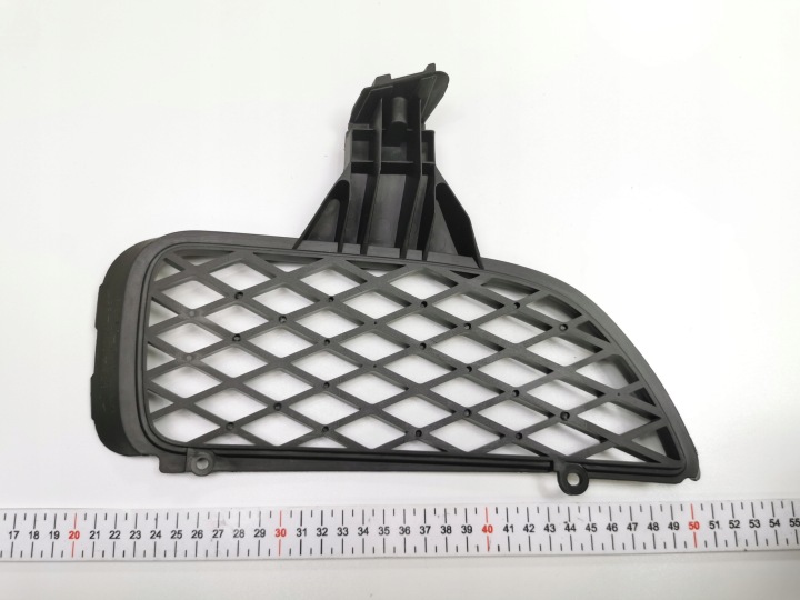 GRILLE CALANDRE PARE-CHOCS GAUCHE AVANT MAZDA MPV 2 1999-2006 OE LD62-50-C21A