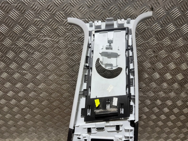 PEUGEOT 3008 5008 II MOULURE PROTECTION REVÊTEMENT MONTANTS B SEUIL GAUCHE CENTRAL